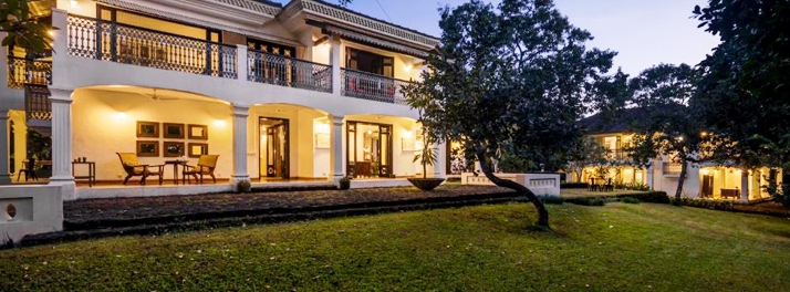 2574/03 Restaurant.jpg